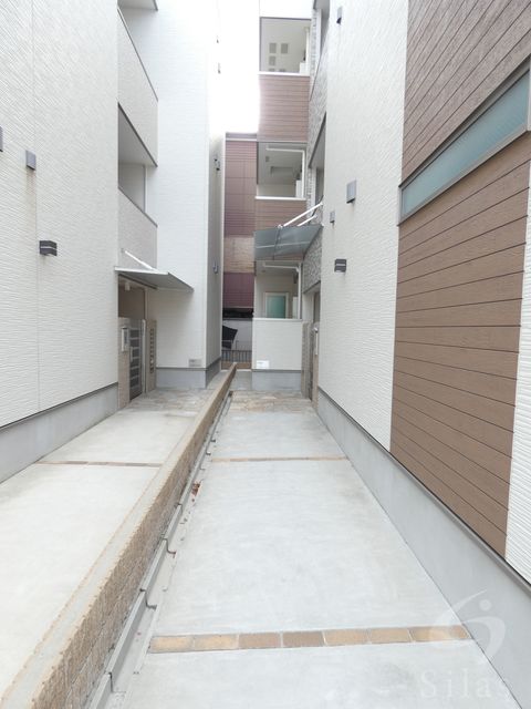 阪神本線 出屋敷駅 徒歩6分 3階建 築10年の外観写真