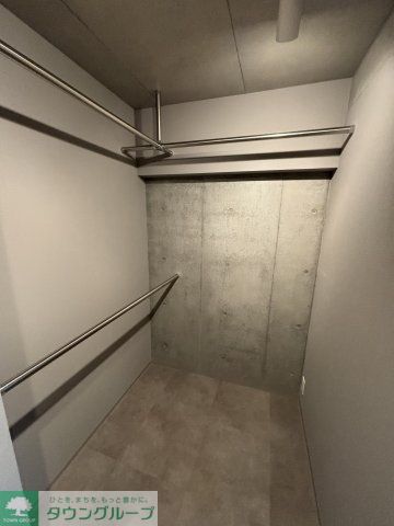 収納　★奇数階・偶数階で木材や壁の色が異なります。