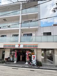 コンビニ　セブンイレブン豊島雑司ヶ谷3丁目店（コンビニ）まで214m