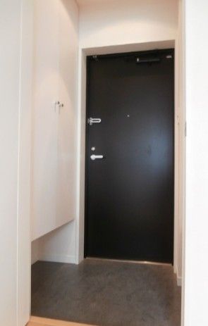 玄関　参考写真：別部屋タイプ