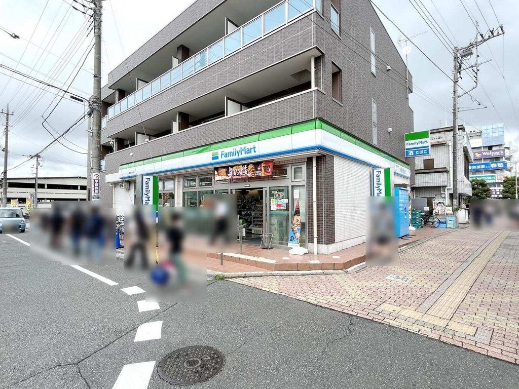 コンビニ　ファミリーマート東浦和駅前店（コンビニ）まで1180m