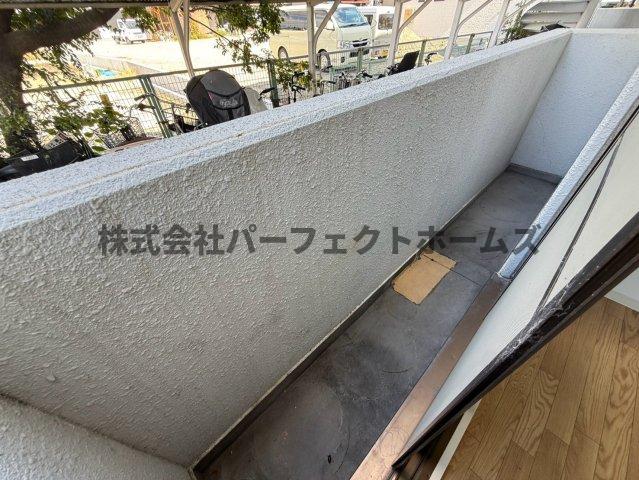 バルコニー　開放的で明るい空間を演出してくれるバルコニーです