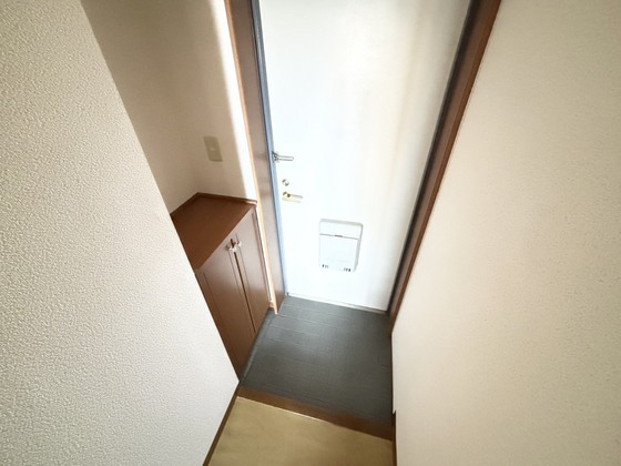 玄関　※別号室のお写真となります※現況優先
