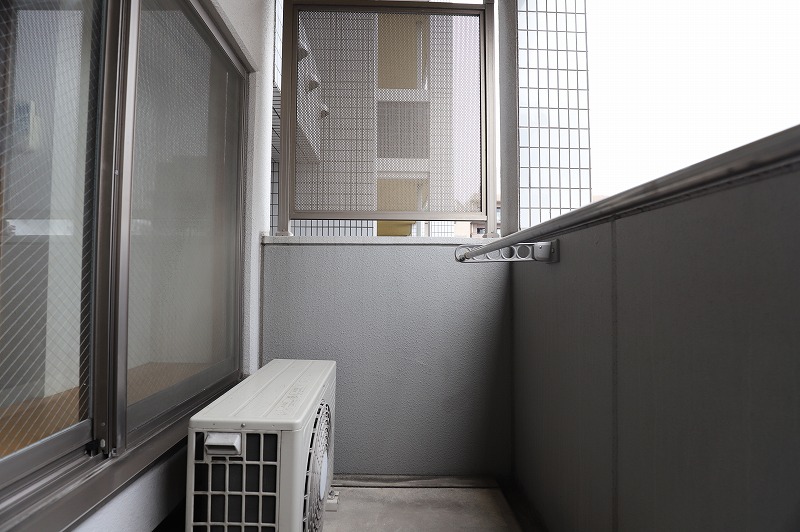 バルコニー　※別部屋参考資料の為、現状を優先します。