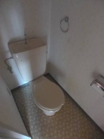 地下鉄鶴舞線 浅間町駅 徒歩5分 8階建 築34年のトイレ写真