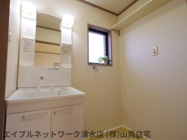 洗面設備　広い洗面スペース