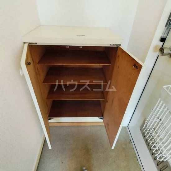 サンハイム国府台の玄関写真