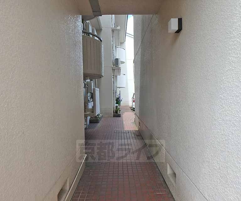 阪急京都線 長岡天神駅 徒歩7分 4階建 築43年の外観写真