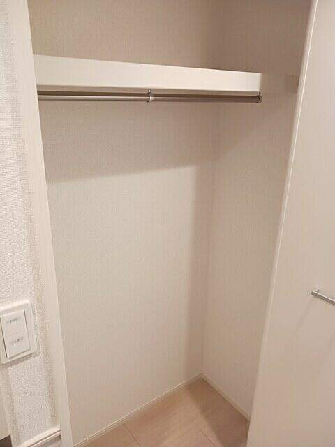 バルコニー　浴室乾燥機完備