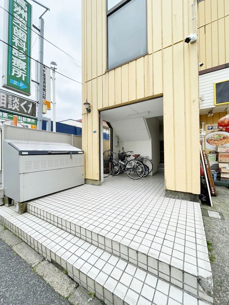 ＪＲ京葉線 稲毛海岸駅 徒歩10分 4階建 築37年の外観写真