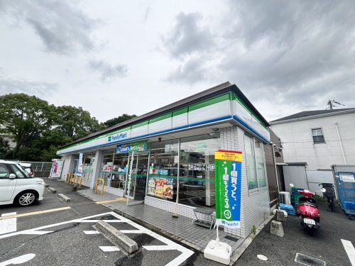 コンビニ　ファミリーマート 泉北晴美台二丁店（コンビニ）まで1457m