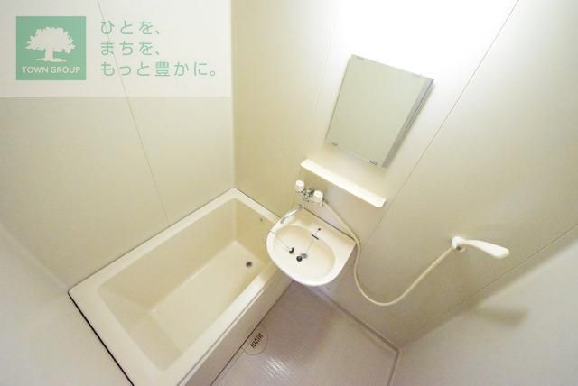 ＪＲ総武線 稲毛駅 徒歩3分 2階建 築33年の風呂写真