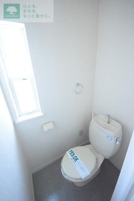ＪＲ総武線 稲毛駅 徒歩3分 2階建 築33年のトイレ写真