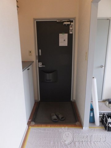 サニーヒルズB棟の玄関写真