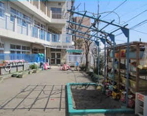 幼稚園・保育園　代々木保育園（幼稚園・保育園）まで374m