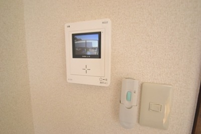 セキュリティ　来訪者の姿を確認できます。