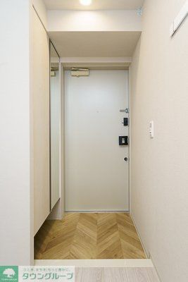玄関　※写真は同タイプ住戸です。