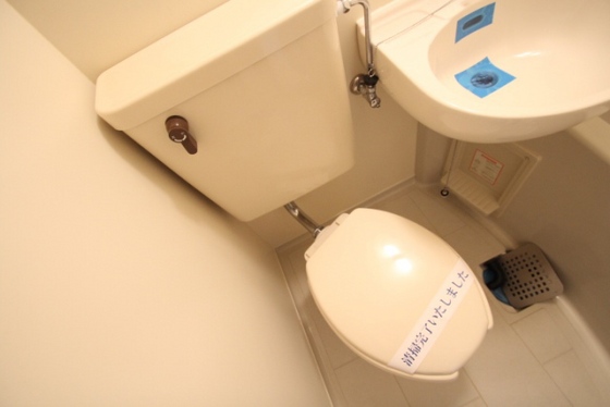 トイレ　※別部屋の写真です