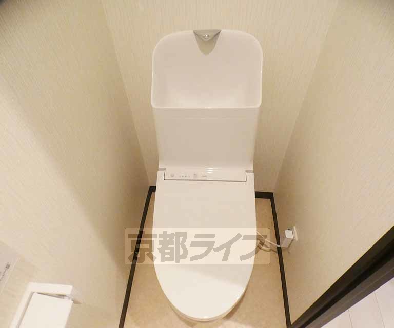 トイレ　ウォシュレット付きです