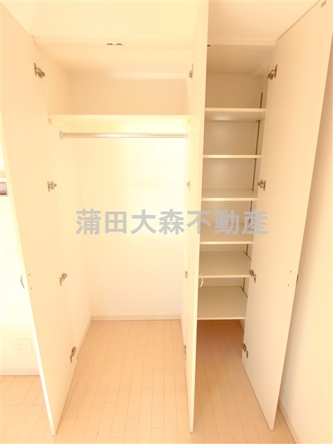 収納　収納　棚収納とクローゼット