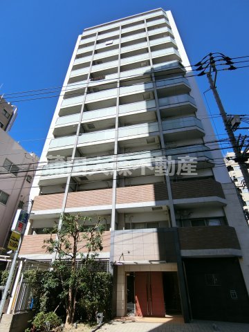 建物外観　2006年2月築　RC鉄筋コンクリート地上13階建て総戸数4