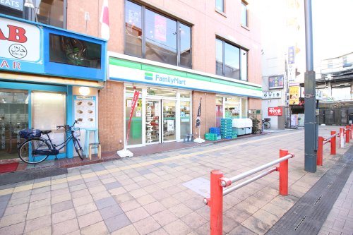 コンビニ　ファミリーマート 新松戸一丁目店（コンビニ）まで888m