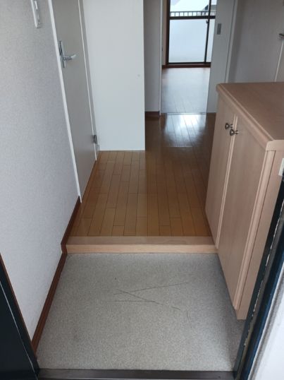 玄関　※別号室参考写真