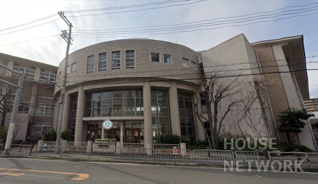 小学校　京都市立朱雀第一小学校（小学校）まで493m