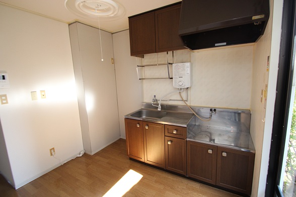 キッチン　リフォーム前の写真になります。