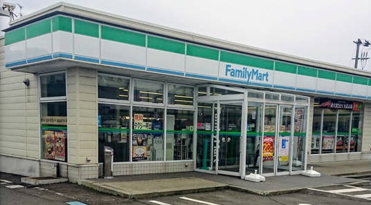 コンビニ　ファミリーマート秋田東通五丁目店（コンビニ）まで532m