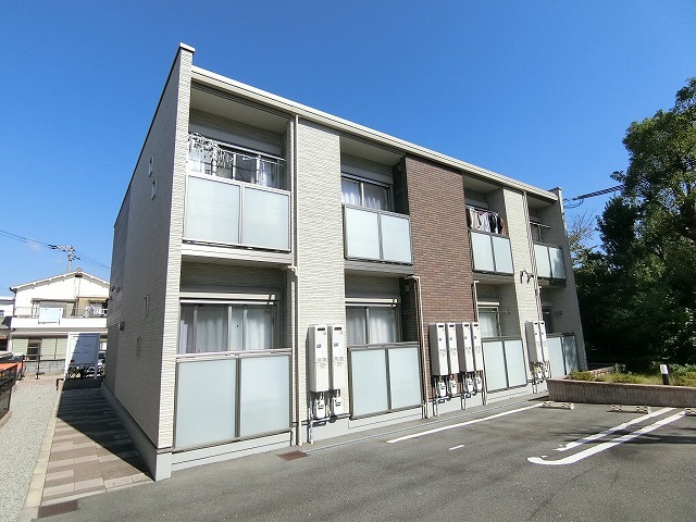 神戸市垂水区乙木のアパートの建物外観
