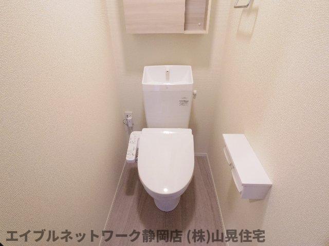 トイレ　清潔感のあるトイレです
