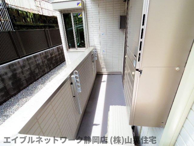 バルコニー　広々としたバルコニーです