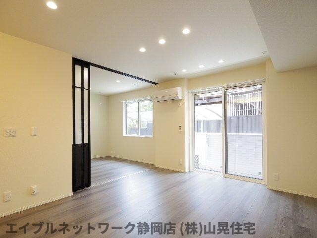 居室・リビング　おしゃれなリビングです