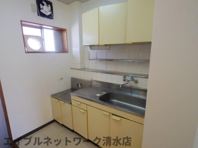 【静岡市清水区三保のマンションのキッチン】