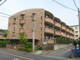 横浜市栄区飯島町のマンションの建物外観