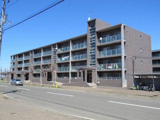 札幌市北区百合が原のマンションの建物外観