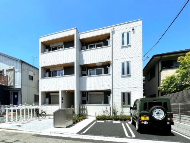 【ルリアン北小岩IIの建物外観】