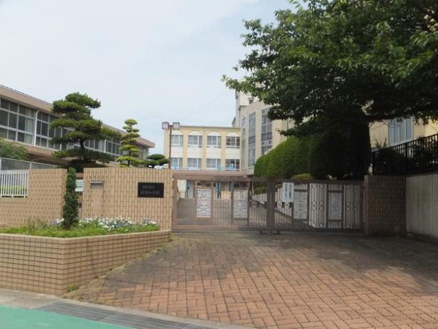 【黒沢台ビルの小学校】