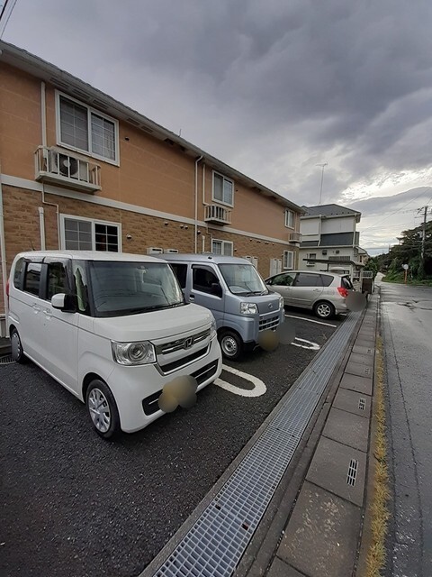 【フォレストムーンの駐車場】