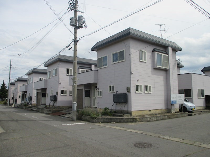 石岡ハウスの建物外観