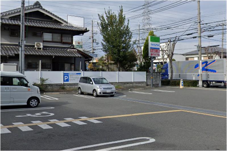 コンビニ　ファミリーマート 八尾南小阪合町店（コンビニ）まで355m