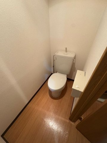 トイレ　トイレもきれいです