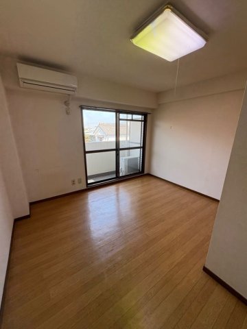 居室・リビング　ゆったりとした居間です