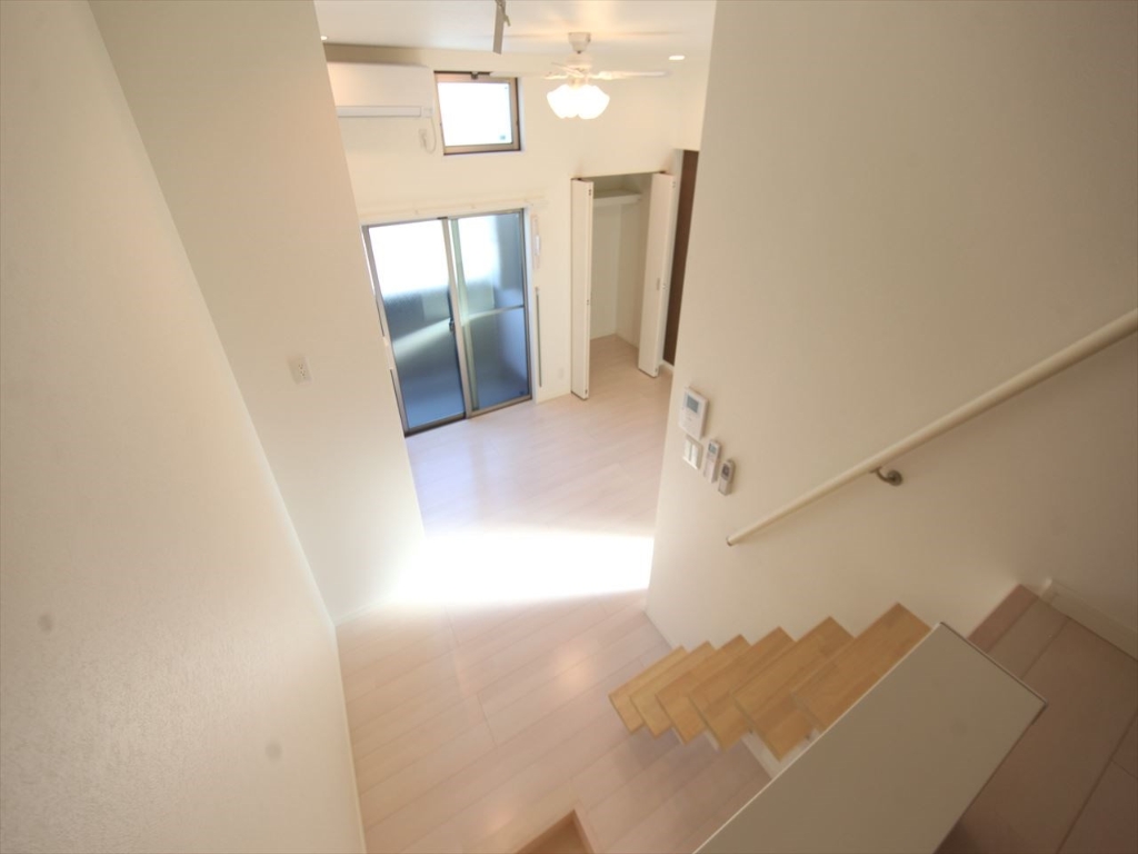 バルコニー　ＬＤＫ8.6帖　洋室3.7帖　上段ロフト6.4帖