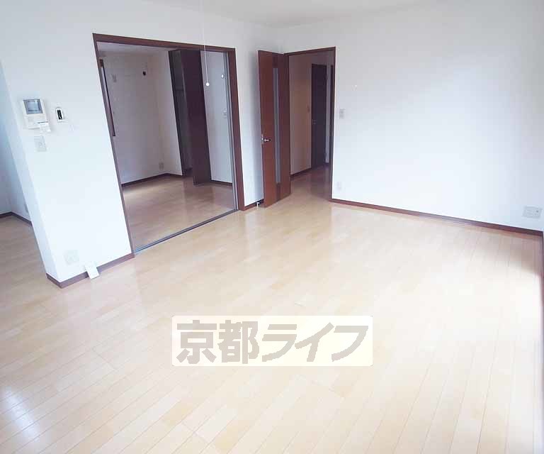 居室・リビング　広々としたリビングです。