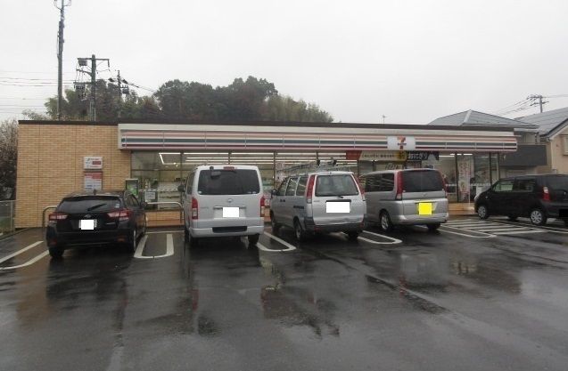 コンビニ　セブンイレブン（コンビニ）まで500m