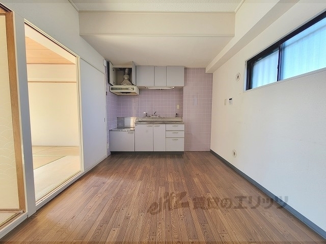 居室・リビング　リビング