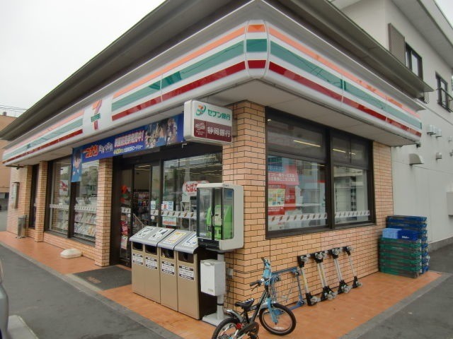 コンビニ　セブンイレブン浜松神立店（コンビニ）まで639m
