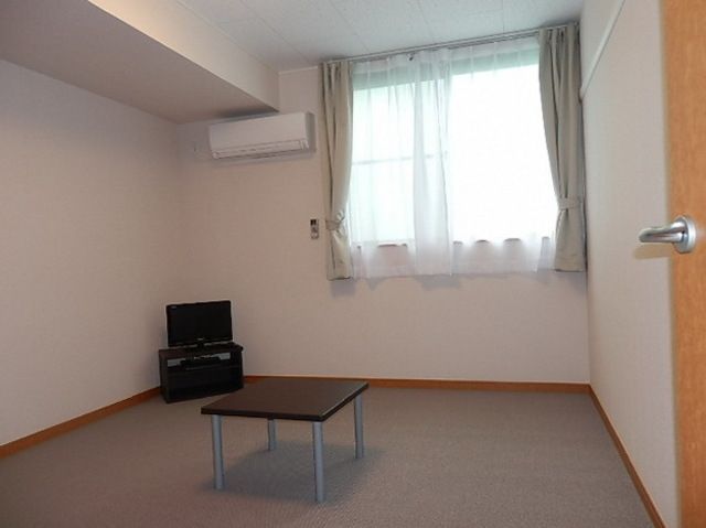 居室・リビング　明るい部屋向き　カーペットタイプ